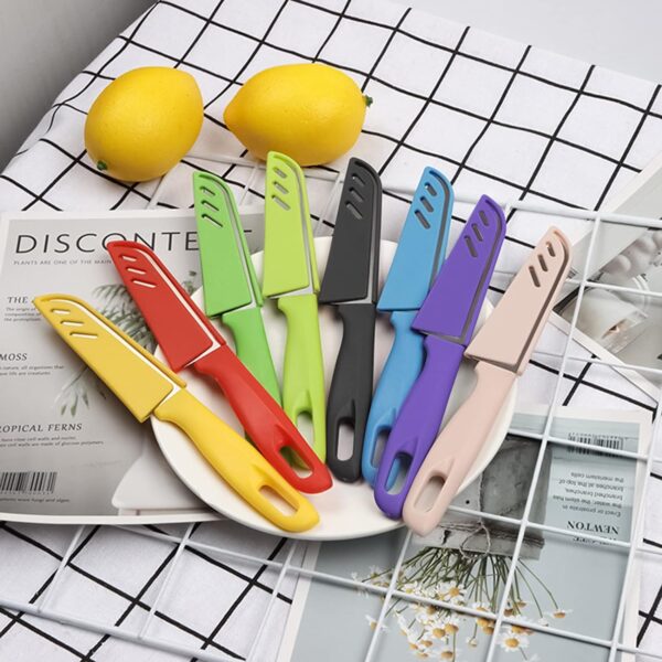 Sharp and Durable Small Kitchen Knife with Protective Cover